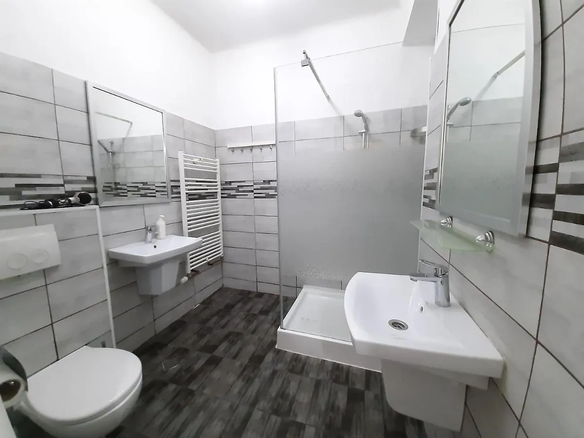 Four Rooms Apartment Central Bucharest 0*,  Romania